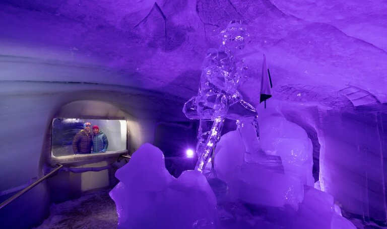 Erforsche den Gletscher - Dachstein Eispalast | © Harald Steiner