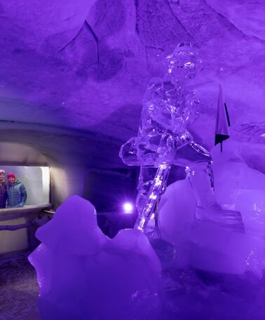 Erforsche den Gletscher - Dachstein Eispalast | © Harald Steiner