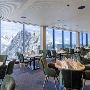 Genuss im Dachstein Gletscherrestaurant | © Harald Steiner