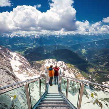 Treppe ins Nichts am Dachsteingletscher | © Christoph Huber