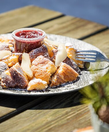 Kaiserschmarrn in der Skihütte | © Mirja Geh