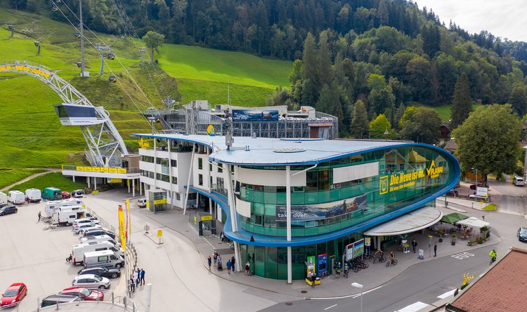Planet Planai, the new valley station of the Planai main cable car with the modern 10-seater gondola | © Hans-Peter Steiner