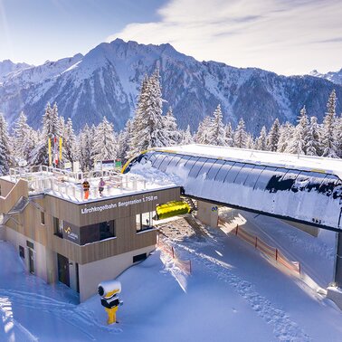 © Johannes Absenger