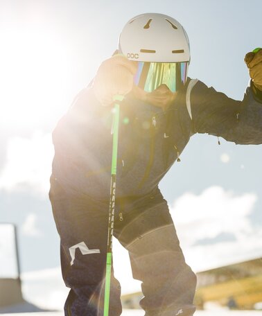 Skiers at the start of the speed track | © Dominik Steiner