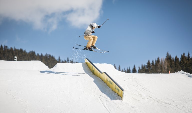 Jump in the Planai Superpark | © Roland Haschka