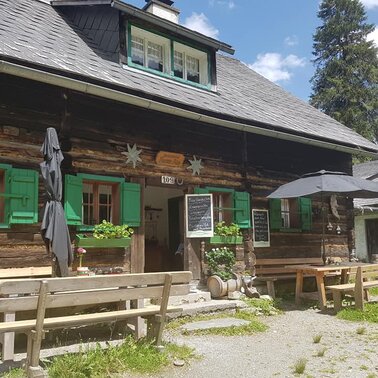 Aussenansicht  | © Perneralm