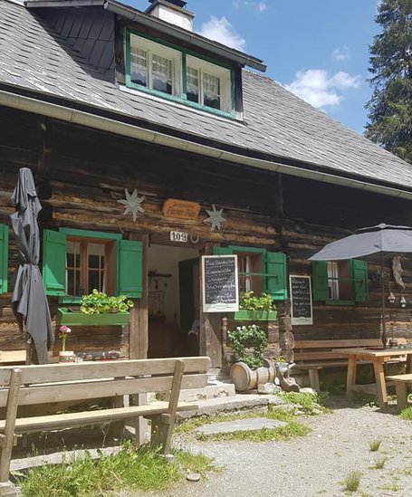 Aussenansicht  | © Perneralm