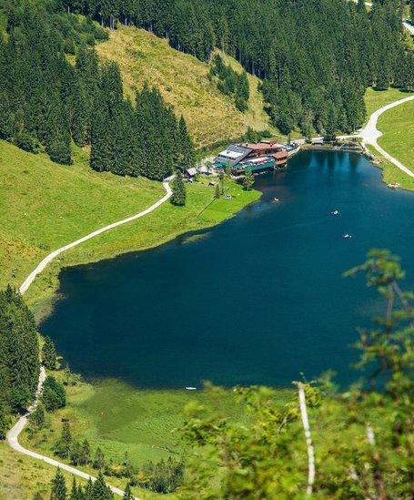"Styrian Bodensee" lake from above | © TVB Haus-Aich-Gössenberg@René Eduard Perhab