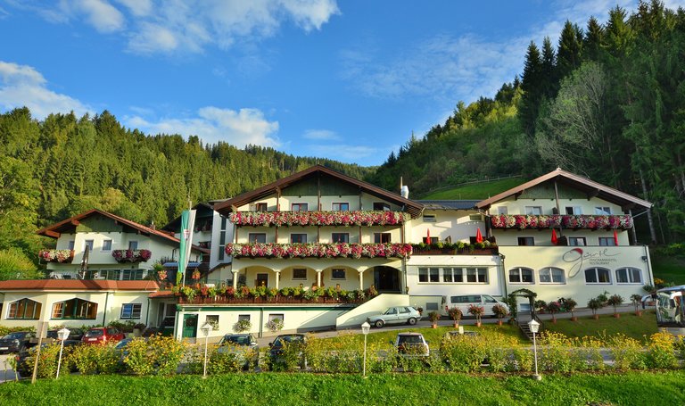Panoramahotel Gürtl - Hausfoto Sommer | © Panoramahotel Gürtl