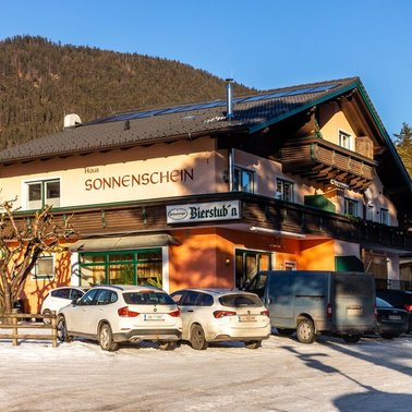 Michis Bierstubn - Hausfoto Sommer | © Michis Bierstubn