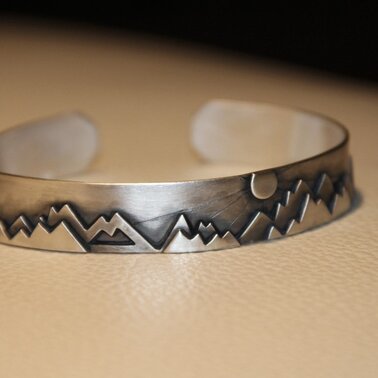 Marlena Gerhart Schmuckgestalterin - Bergarmreif | © Marlena Gerhart Schmuckgestalterin