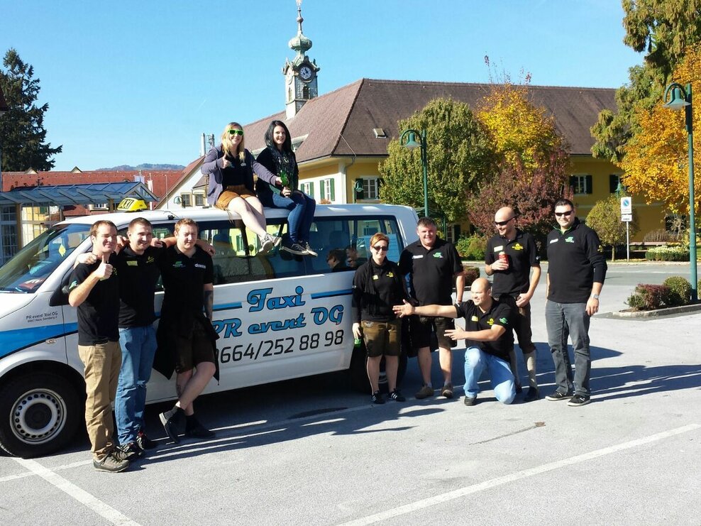 Taxi PR event OG - Team | © Taxi PR event OG
