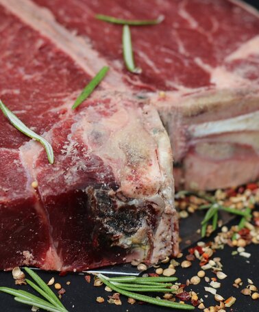 Rindfleisch vom Angusrind | © Pixabay tomwieden