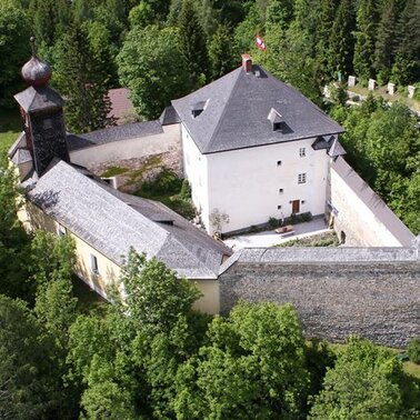 Luftaufnahme Schloss Großsölk | © Naturpark Sölktäler