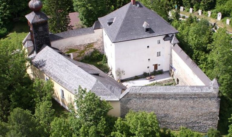 Luftaufnahme Schloss Großsölk | © Naturpark Sölktäler