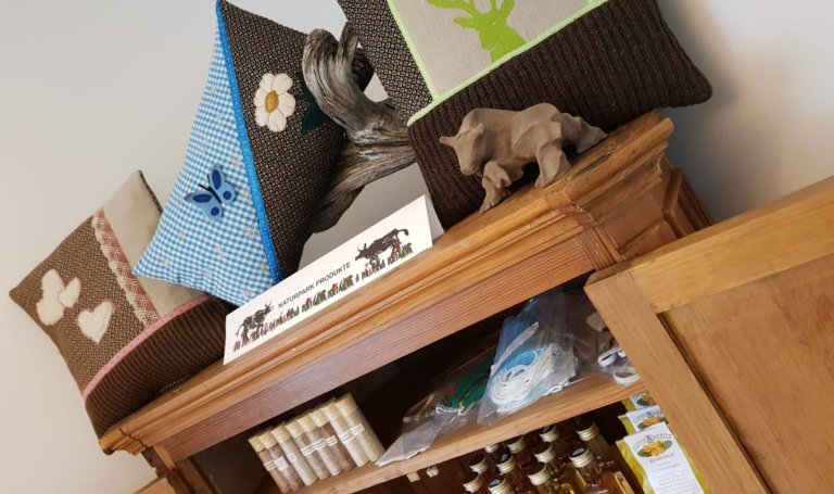 Verkauf im Naturparkbüro | © Naturpark Sölktäler