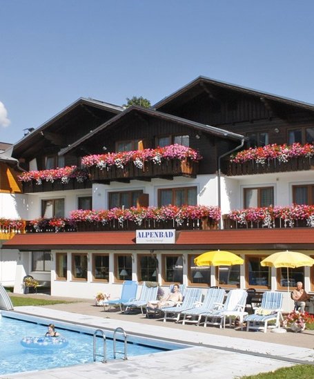 © Café-Restaurant Alpenbad