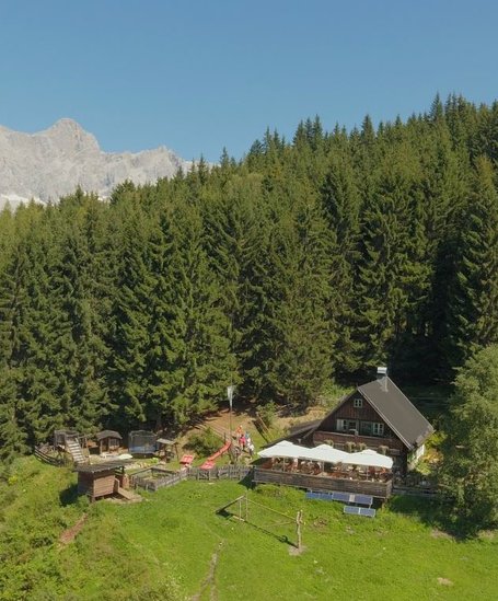 The hut Ochsenalm in summer | © Ochsenalm