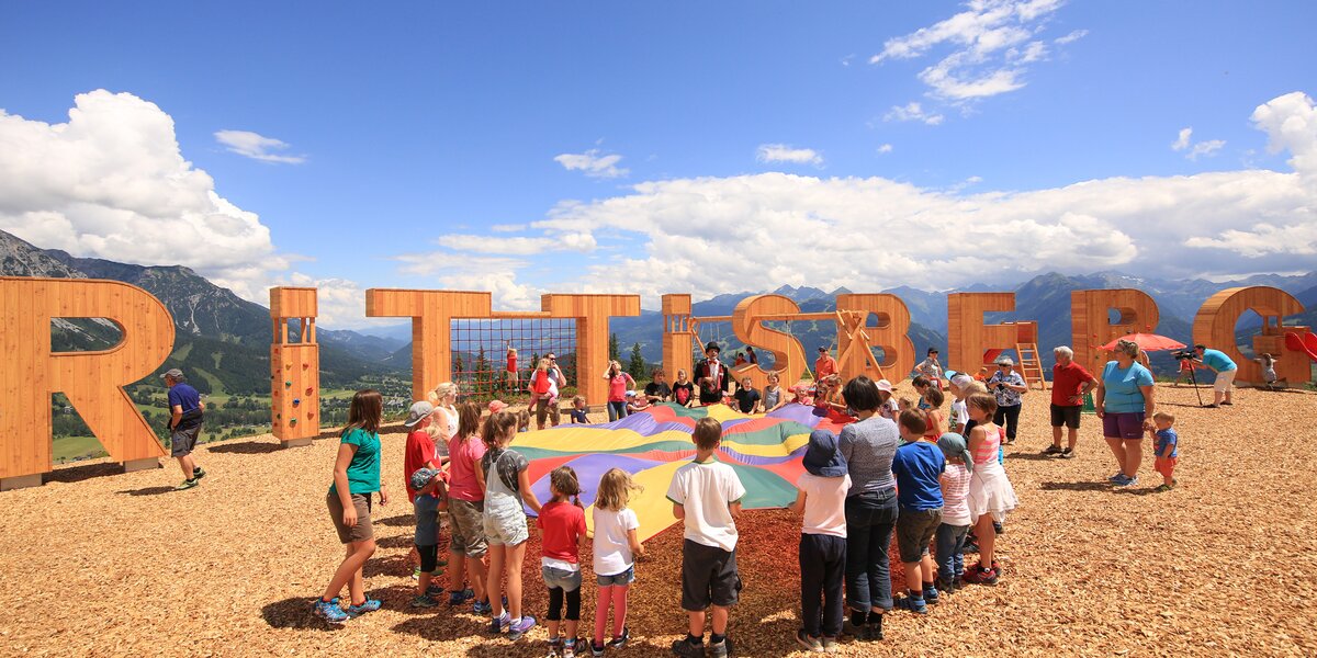 Children playing at the playground Rittisberg | © Hans-Peter Steiner