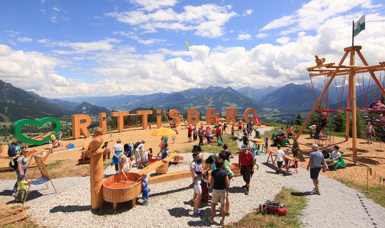 © Hans-Peter Steiner