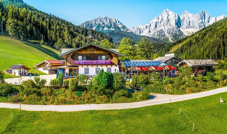 View of Mandlberggut | © Air Media