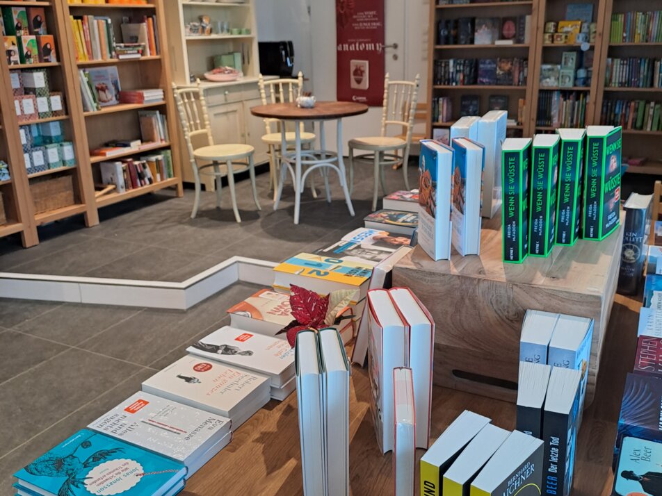 Bücher, Geschenke und mehr - Impression #1