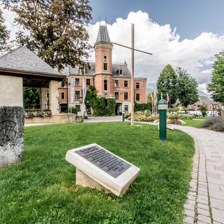 Keep stone of Schladming township in the Rathaus park | © Gerhard Pilz/Gerhard Pilz - www.gpic.at