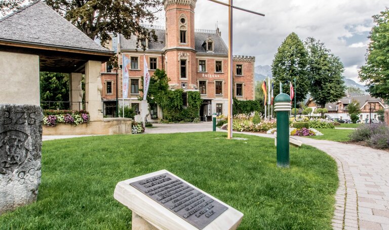 Keep stone of Schladming township in the Rathaus park | © Gerhard Pilz/Gerhard Pilz - www.gpic.at