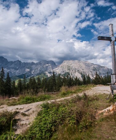 The mighty cross on the summit of Rittisberg | © Gerhard Pilz/Gerhard Pilz - www.gpic.at
