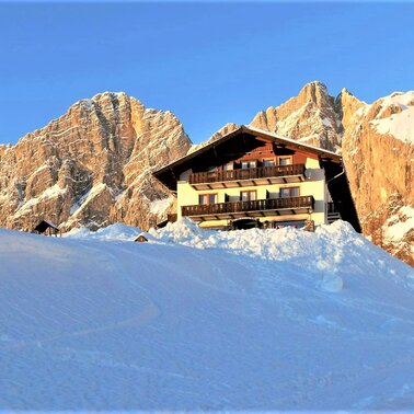 Hotelansicht Winter | © Berghotel Türlwand