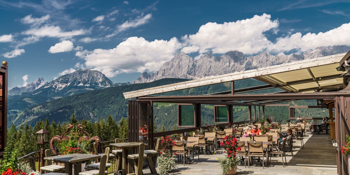 Schnepf'n Alm Terrasse | © Christine Höflehner