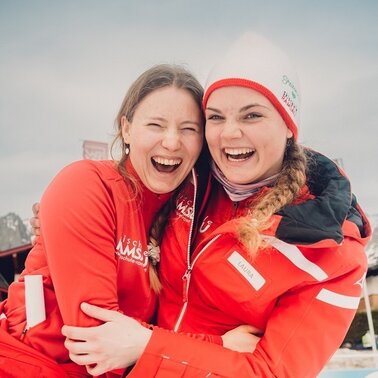 Bambiniskilehrer/In | © Sam Khalfi Skischule Ramsau