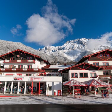 Sportgeschäft an der Hauptstraße in Schildlehen. | © Ski Willy