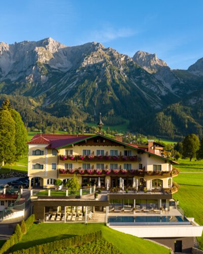 Morgenstimmung - Frühstücken auf der Sonnenterrasse | © Hans-Peter Steiner