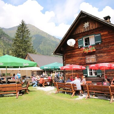 Die Breitlahnhütte im KIeinsölktal ist Ausgangspunkt für herrliche Touren rund um den Schwarzensee. | © Naturpark Sölktäler