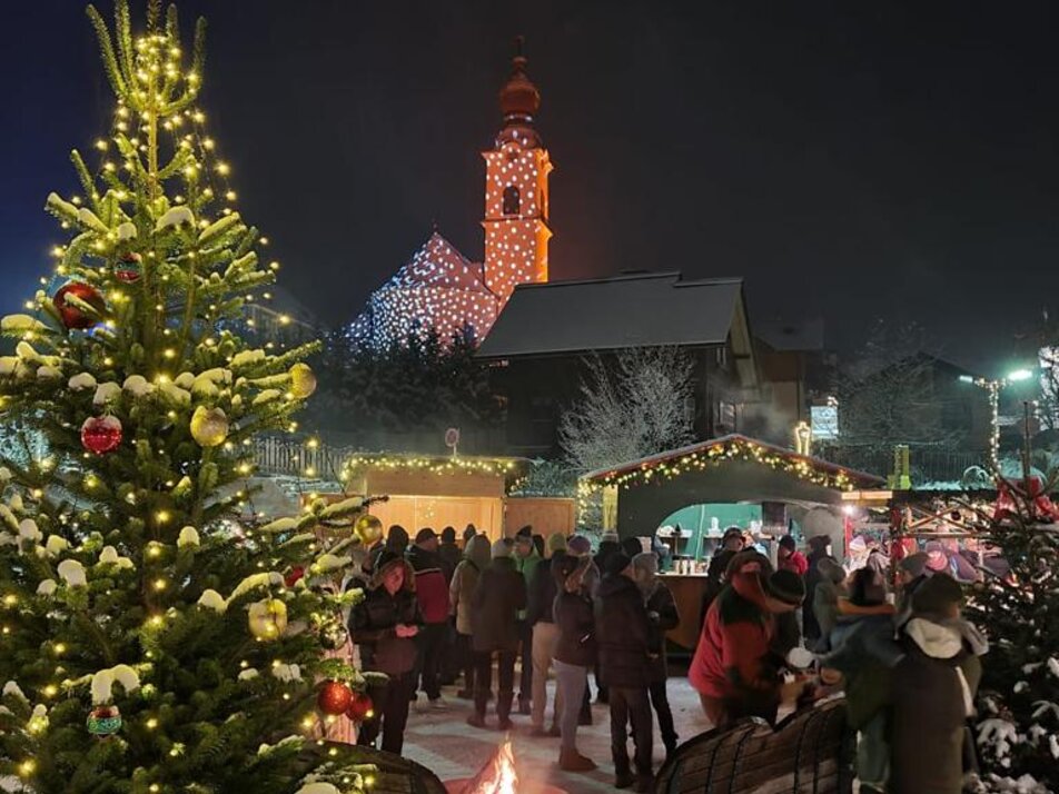 Advent market at the Schlossplatz - Impression #1 | © Petra Wieser