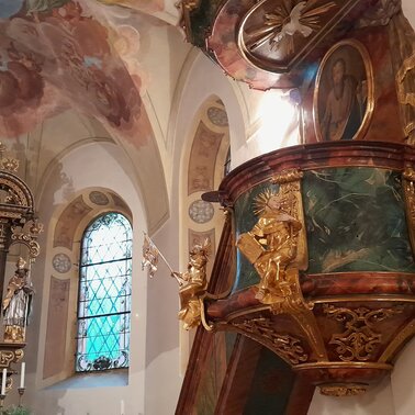 Altarraum in der Kirche St. Nikolai | © Beate Koller