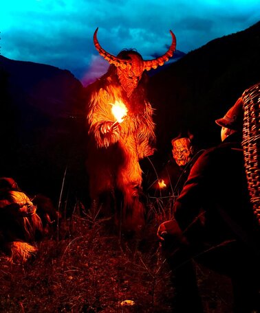"Das Dorf im Schatten der Todsünden" - ein neues, unheimlich nahes Krampuserlebnis | © Krampusgruppe Kleinsölk