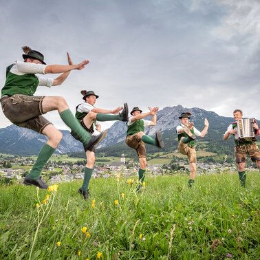 © ©Hans-Peter Steiner