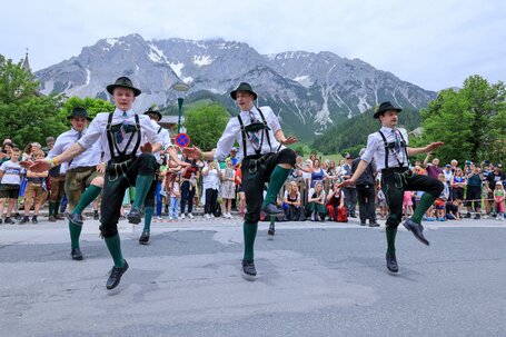 Frühlingsfest in Ramsau am Dachstein  | © Michael Simonlehner