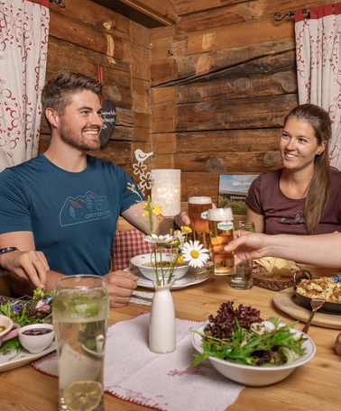 Abendessen Hütte | © Mathäus Gartner