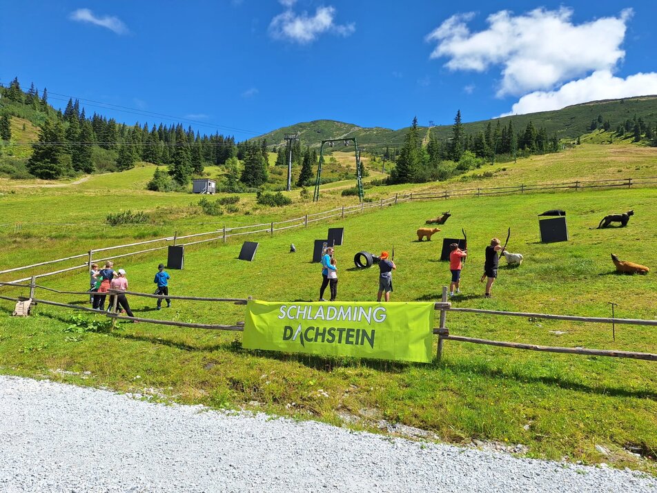 Familie beim Bogenschießen auf der Planneralm  | © Daniel Kamerberger 