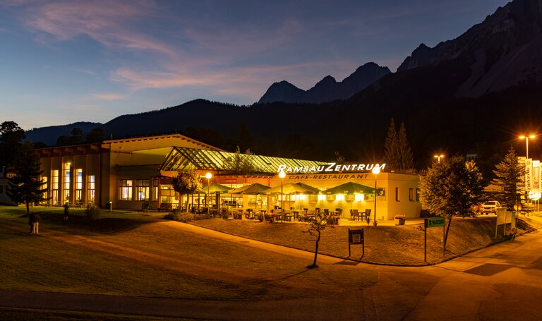 Dachstein Event Zentrum_Nacht  | © Hans-Peter Steiner 