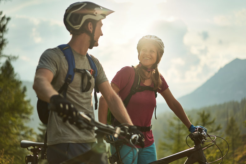 Two Cyclists in the holiday region Schladming-Dachstein | © Peter Burgstaller