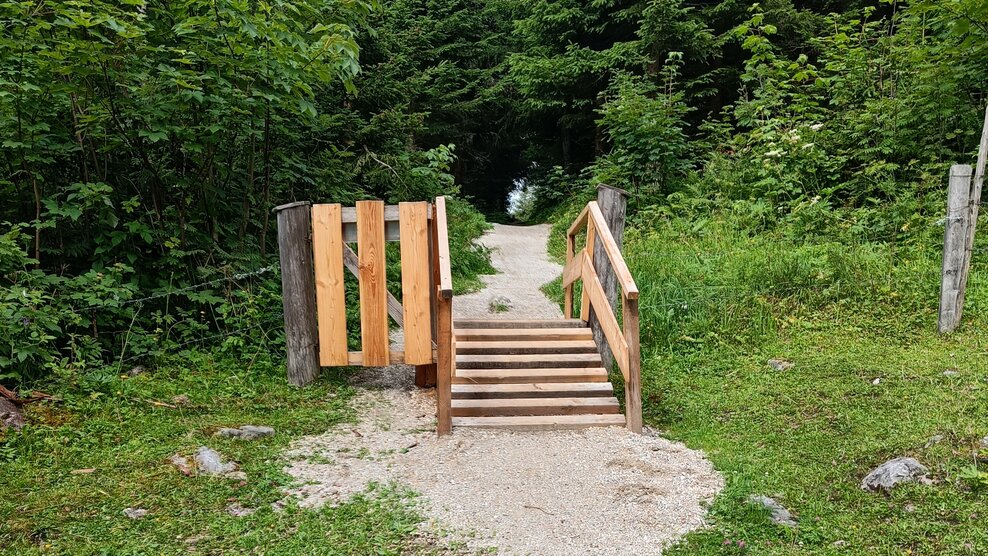 Neue Zaundurchfahrt auf den Bikerouten in Ramsau am Dachstein | © René Eduard Perhab