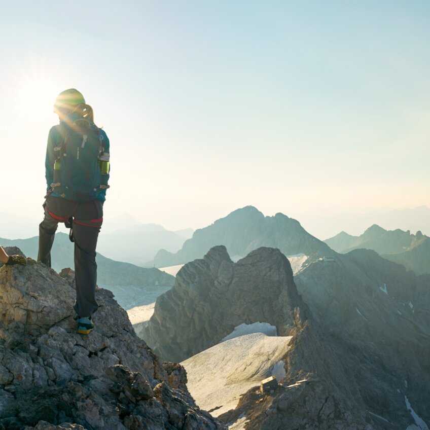 Climbers at the peak of Dachstein | © Peter Burgstaller