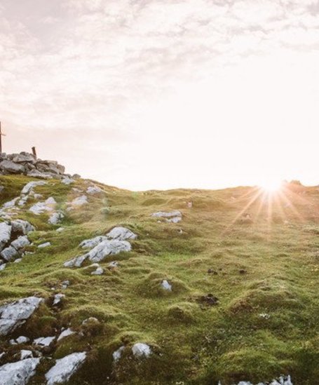View of the peak at the Dachstein circular hike | © thetravelblog.at_by_ladyvenom