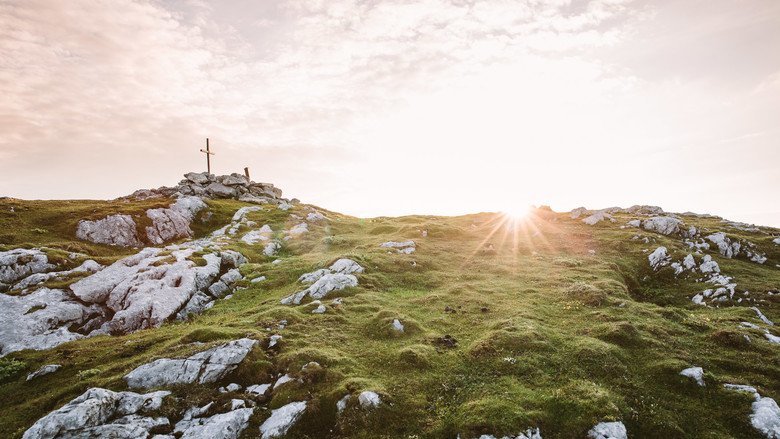 View of the peak at the Dachstein circular hike | © thetravelblog.at_by_ladyvenom