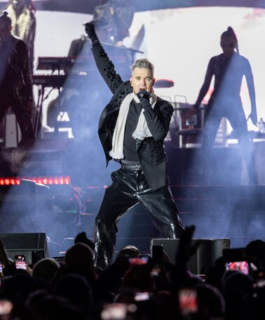 Robbie Williams beim Ski Opening 2023 in Schladming | © Harald Steiner
