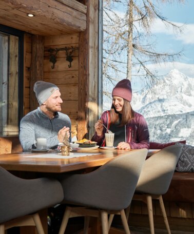 Austrian cuisine in the ski hut | © Peter Burgstaller